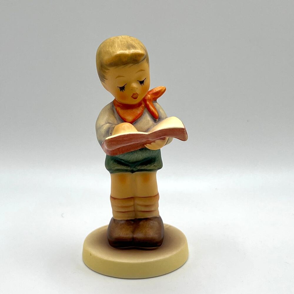 Hummel Figurine "Honor Student" 2087/B Boy with Book Club 2000/01 4"